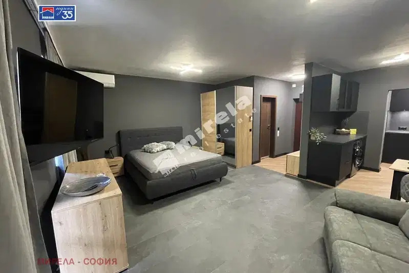 One-room apartment in Center, Sofia with balcony and elevator