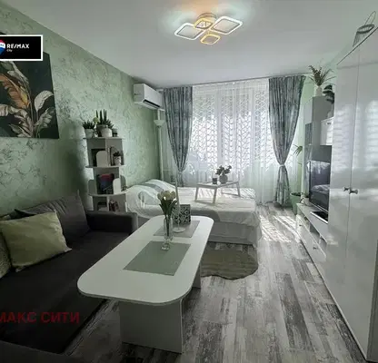 Photo 2 — Studio apartment in Center, Sofia with courtyard view