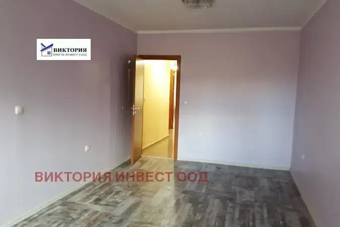 Двустаен апартамент с паркомясто в Център, София