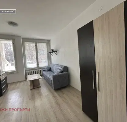 Снимка 3 — Двустаен апартамент с две тераси в Център, София