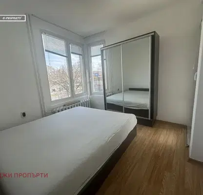 Снимка 5 — Двустаен апартамент с две тераси в Център, София