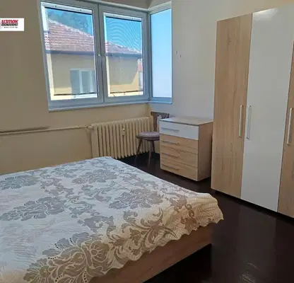 Снимка 2 — Двустаен апартамент с балкон в Център, ул. Дунав
