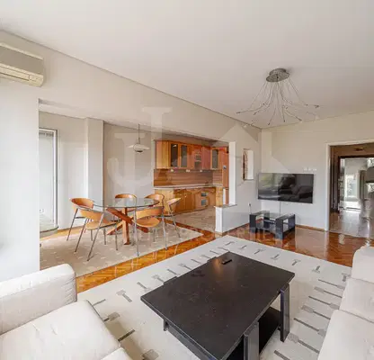 Photo 3 — Spacious 2-room apartment in Center with two terraces