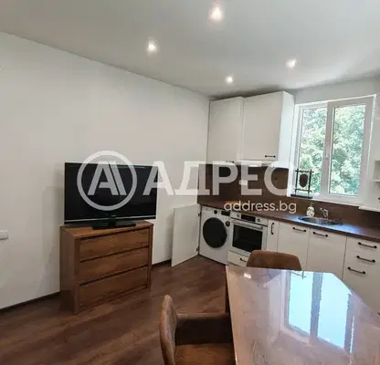 Снимка 2 — Двустаен апартамент в Център, София с нов ремонт