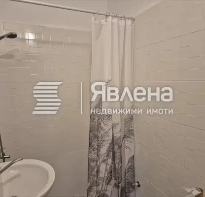 Снимка 5 — Тристаен апартамент на партер в Център, София