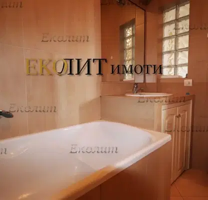 Снимка 4 — Луксозен 3-стаен апартамент с панорамна тераса в Център, София