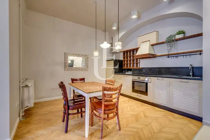 3-bedroom apartment in Sofiya, Centyr