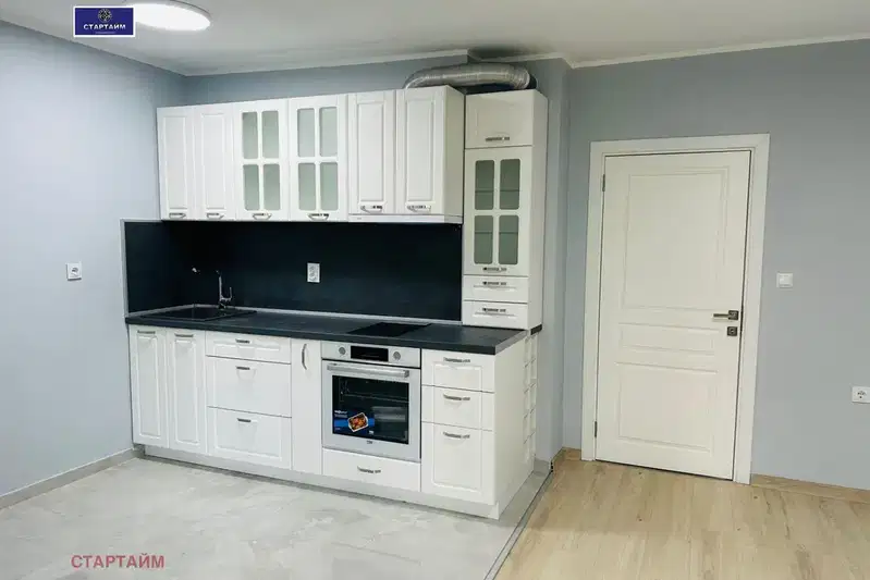 Three-room apartment with two terraces in Center, Sofia