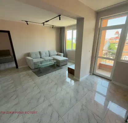 Photo 2 — Three-room apartment with two terraces in Center, Sofia