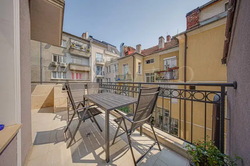 Three-room apartment with terrace in Center, Sofia