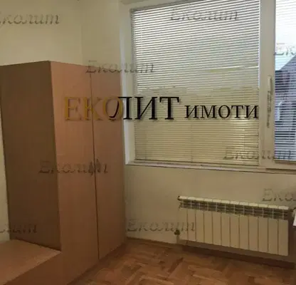 Снимка 2 — 3-стаен апартамент в Център с тераса и климатик