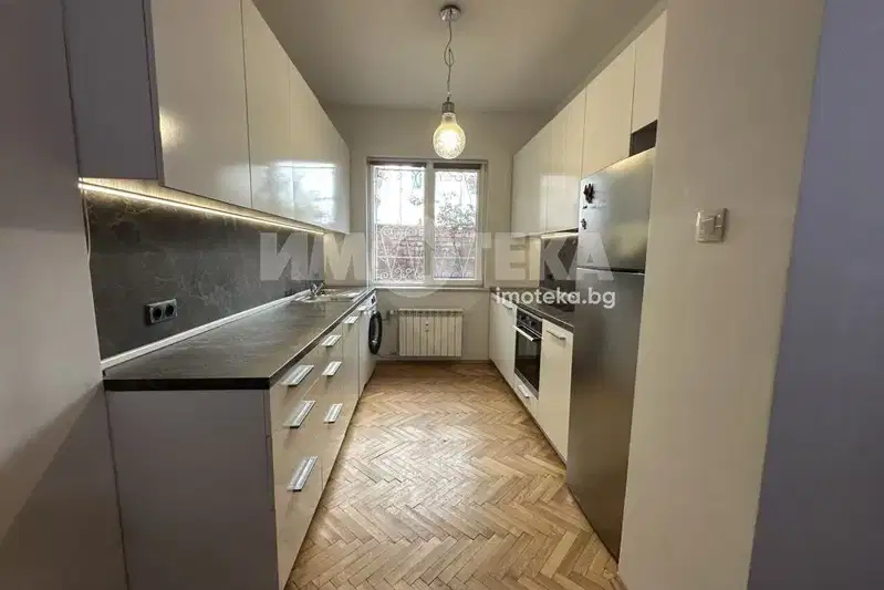 Three-room apartment with yard in Center, Sofia