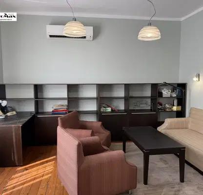 Photo 5 — Spacious 4-room apartment in Center, Orlov Most Square