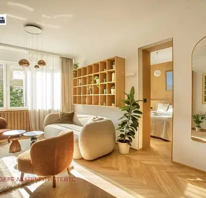 Photo 2 — Spacious 4-room apartment in the centre of Sofia with two balconies
