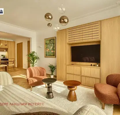 Photo 3 — Spacious 4-room apartment in the centre of Sofia with two balconies