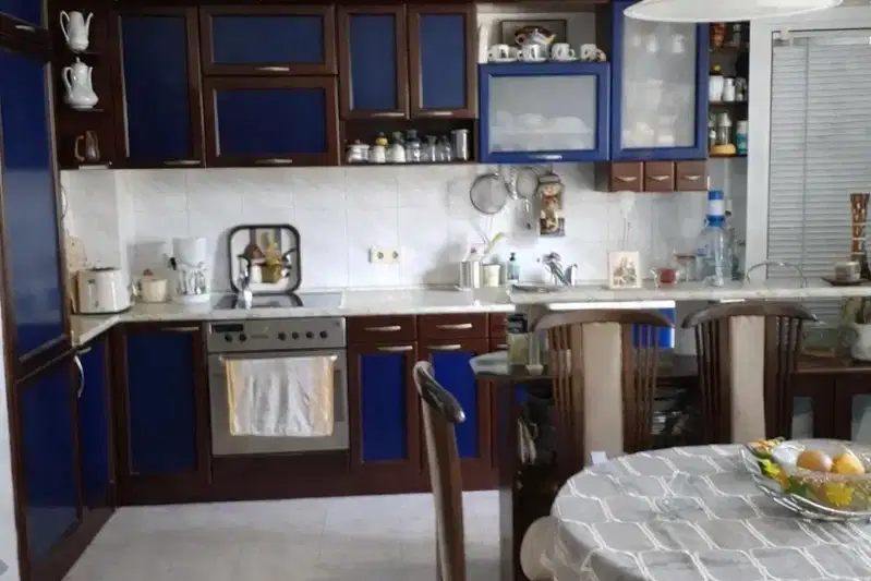 Three-room apartment in Dianabad with two bathrooms and balcony