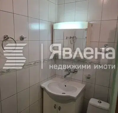 Снимка 5 — Двустаен апартамент с тераса в Дианабад, София