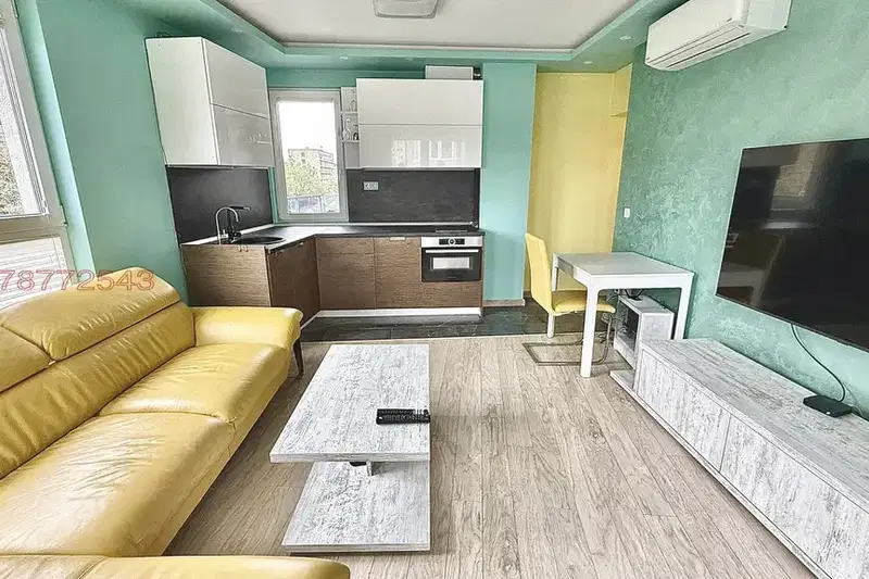 3-bedroom apartment in Sofiya, Dianabad