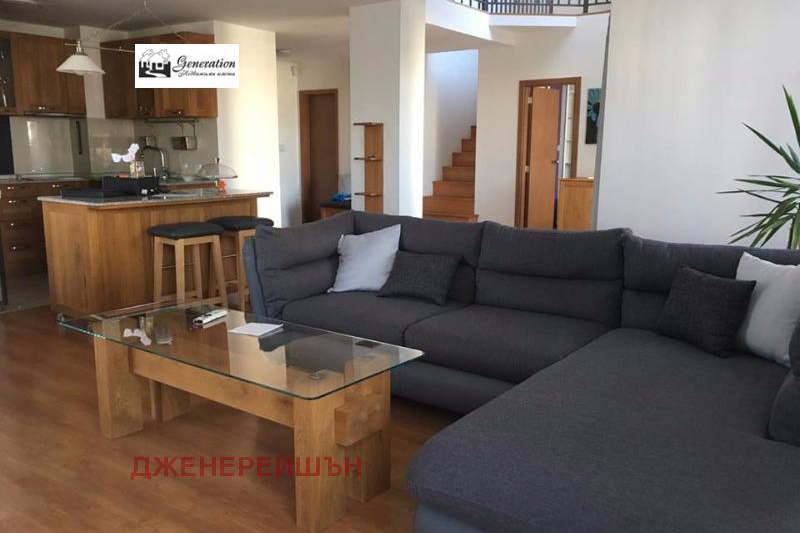 4-bedroom apartment in Sofiya, Dianabad