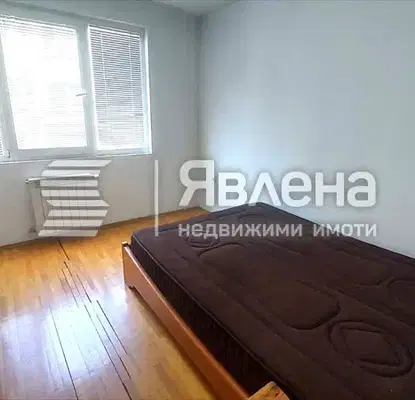 Снимка 4 — Тристаен апартамент с две тераси в Докторски паметник, София