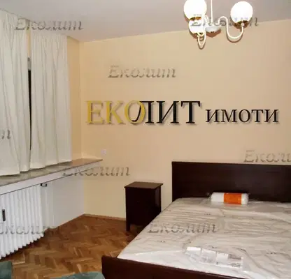 Снимка 3 — Тристаен апартамент с две тераси в Докторски паметник, София