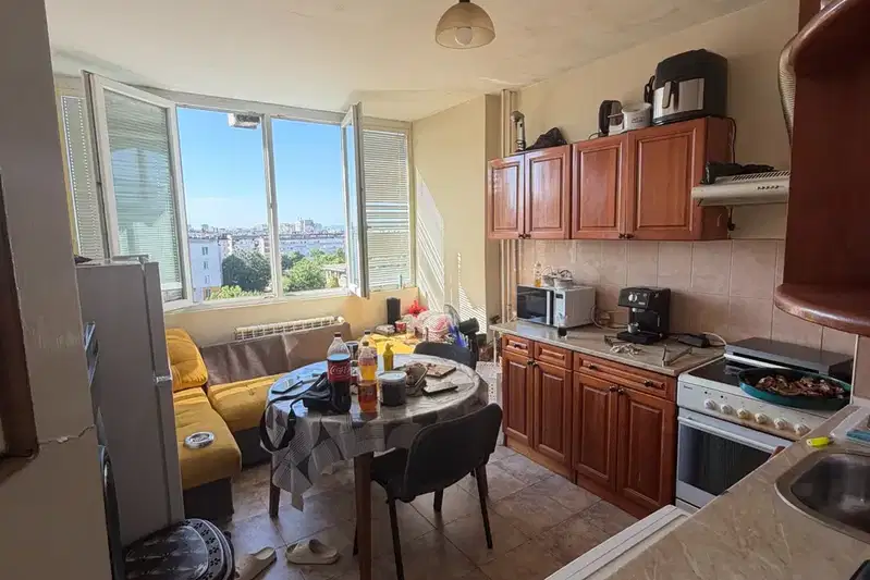 3-room apartment in Druzhba 1 with two terraces and a view