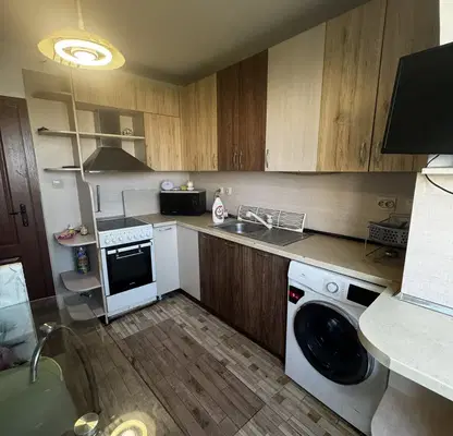 Снимка 4 — Тристаен апартамент 85 кв.м. в Дружба 1 с асансьор