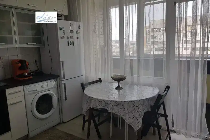 Spacious 3-room apartment in Druzhba 1 with two terraces