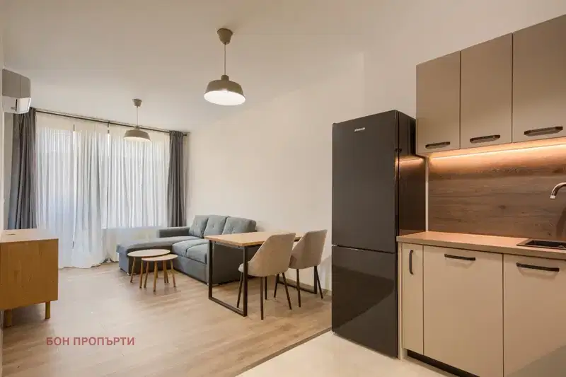 Two-room apartment in Druzhba 2 with balcony and elevator