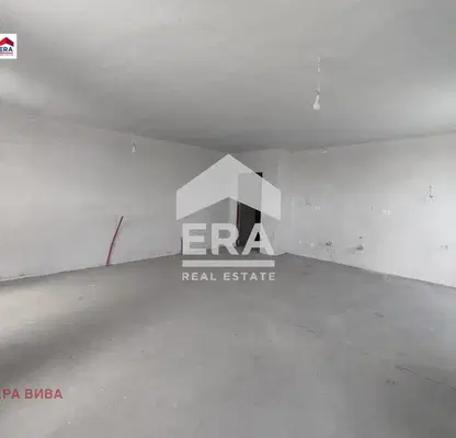 Photo 3 — Spacious 3-room apartment with panoramic terrace in Druzhba 2