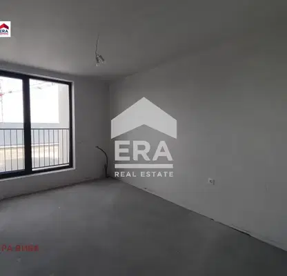 Photo 4 — Spacious 3-room apartment with panoramic terrace in Druzhba 2