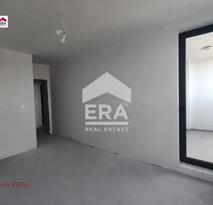 Photo 5 — Spacious 3-room apartment with panoramic terrace in Druzhba 2