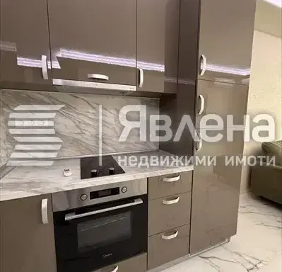 Снимка 2 — Двустаен апартамент в Дружба 2 с тераса и гараж