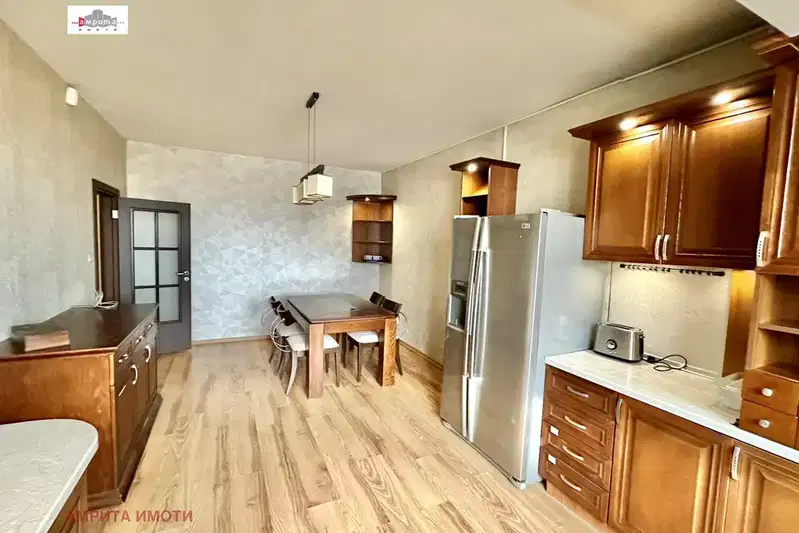 3-bedroom apartment in Sofiya, Dyrvenica