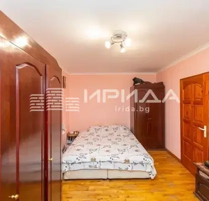 Снимка 5 — Тристаен апартамент с тераса в Гео Милев, София