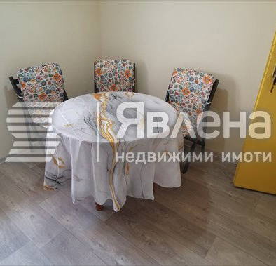 Снимка 4 — Двустаен апартамент в Гео Милев с южно изложение