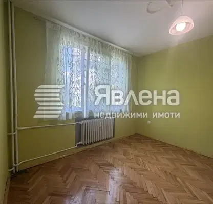 Снимка 4 — Двустаен апартамент в Гео Милев с паркомясто