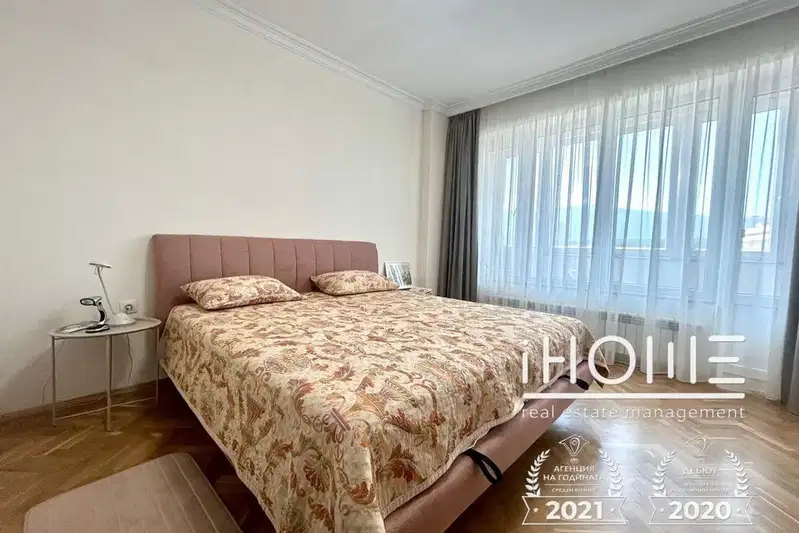 3-стаен апартамент с тераси в Гео Милев, София