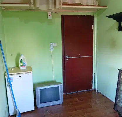 Снимка 4 — Таванска стая в Гео Милев, София, с асансьор