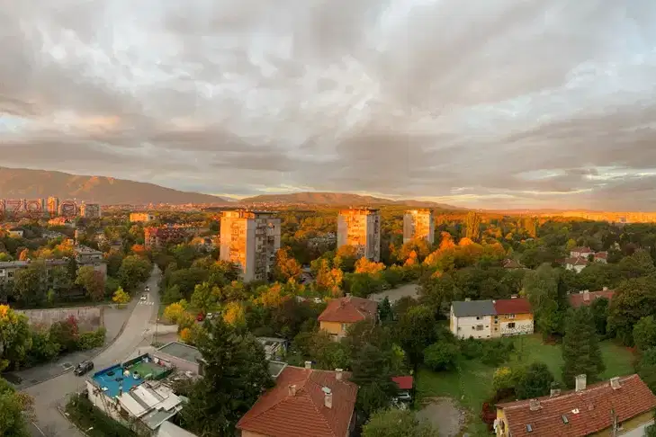 Обзаведена 1-стаен апартамент с тераса в Гевгелийски, София