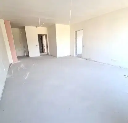 Снимка 3 — Тристаен апартамент с тераса в затворен комплекс в Горна баня