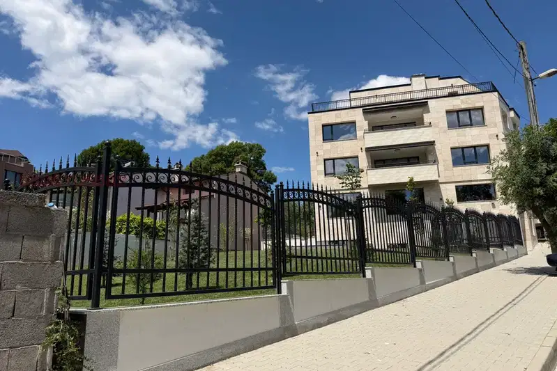 Четиристаен апартамент с 3 тераси в Горна баня, София