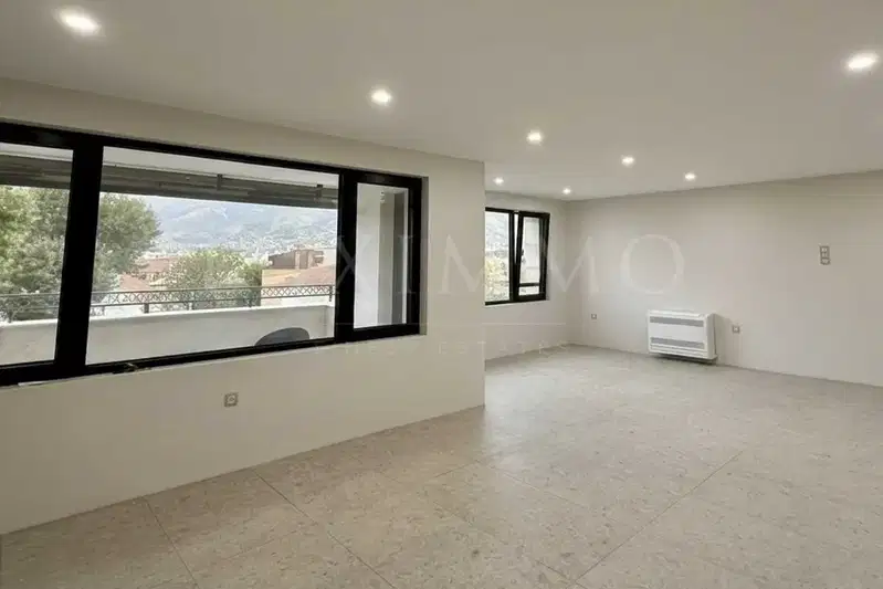 Spacious 4-room apartment in Gorna Banya with three terraces