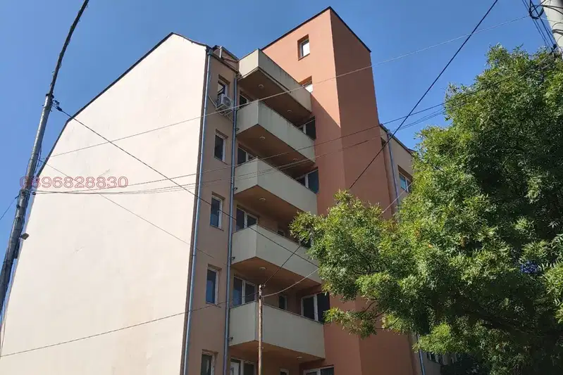 Тристаен апартамент с две тераси в Хаджи Димитър, София