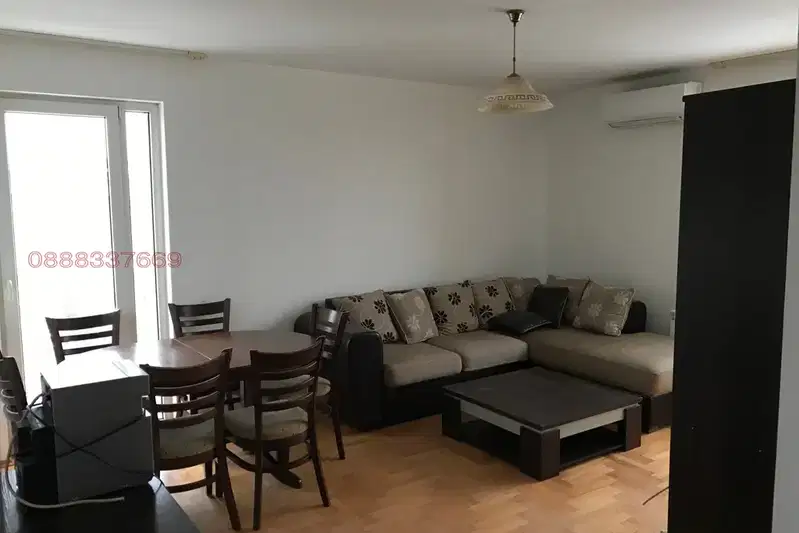 3-bedroom apartment in Sofiya, Hipodruma