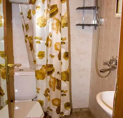 Photo 5 — Two-room apartment in Hladilnika with renovation potential