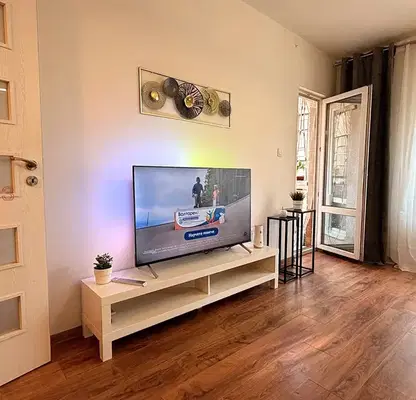 Photo 3 — South-facing 3-room apartment with parking space in Hladilnika, Sofia