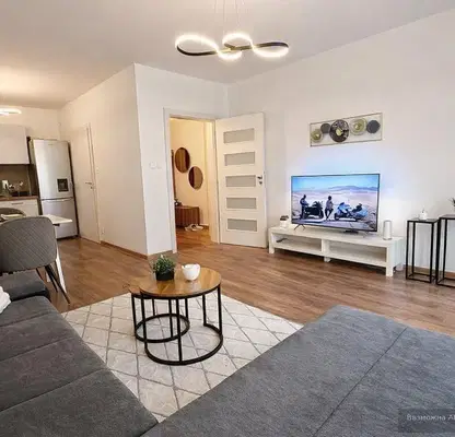 Photo 3 — Spacious 2-room apartment in Hladilnika with parking space