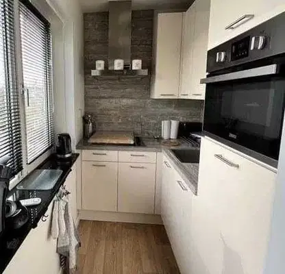 Photo 3 — Two-room apartment in Hladilnika with convenient location and elevator