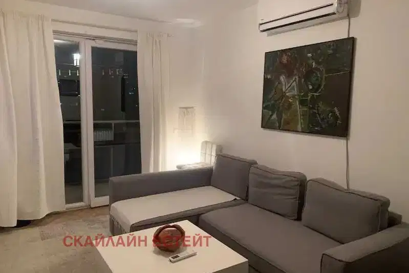 Two-room apartment in Hladilnika with convenient location and elevator